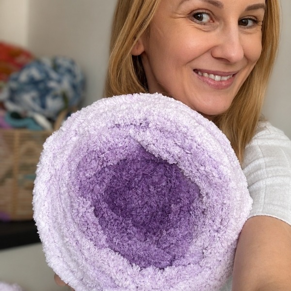 kocyk-z-jednego-motka-grubej-wloczki-chenille-ombre-jaki-rozmiar Kocyk z 1 motka włóczki chenille ombre – jaki rozmiar wyjdzie?