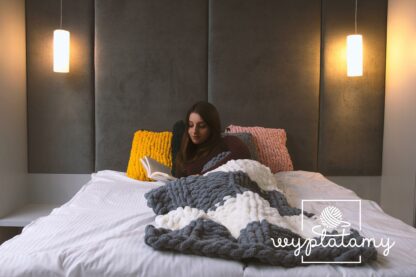 Koc pleciony ręcznie