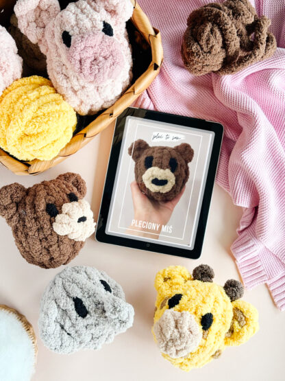 Pleciony miś – urocza, puchata maskotka handmade bez szydełka! 🐻 - obrazek 2