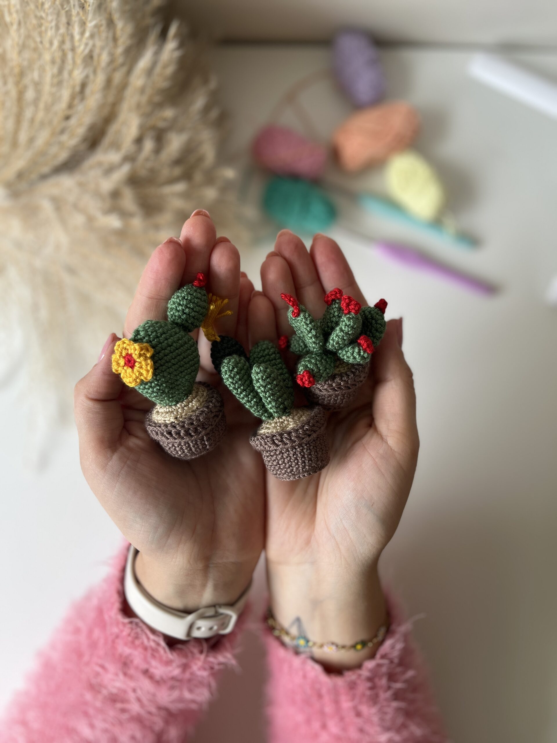 Zestaw do szydełkowania DIY - Mini Kaktusy (3 szt.) - obrazek 4